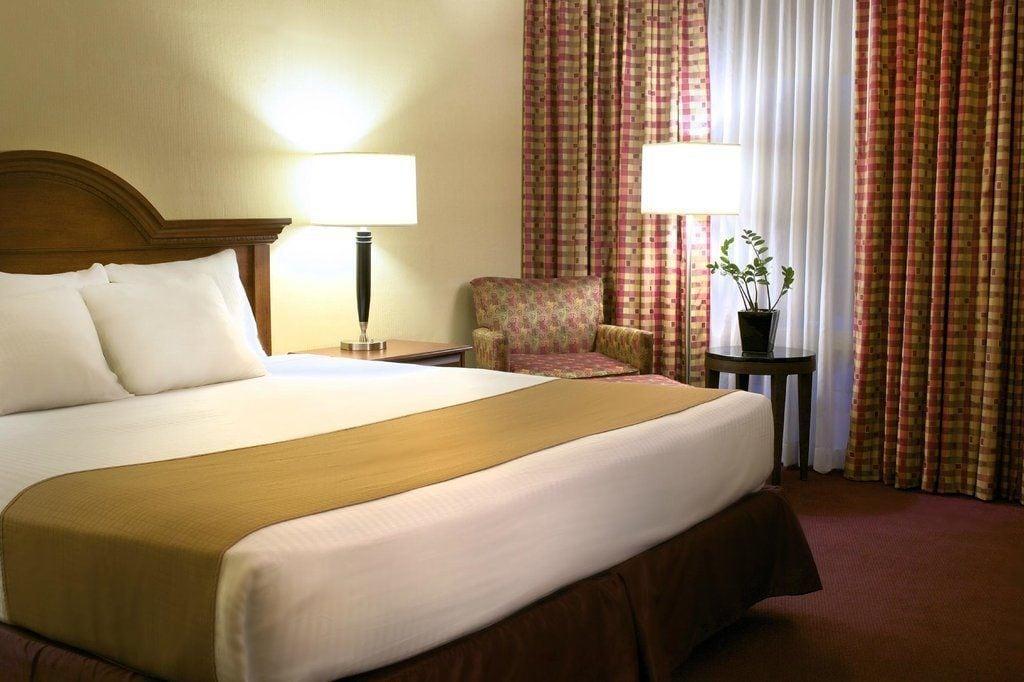 West Gate Inn Наяк Екстериор снимка