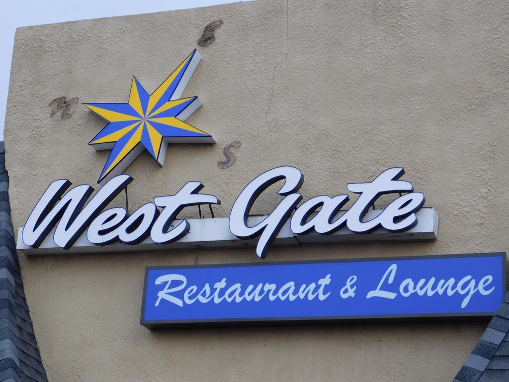 West Gate Inn Наяк Екстериор снимка