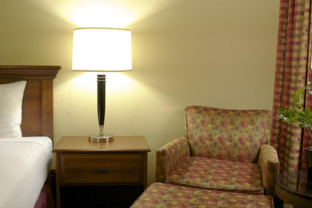 West Gate Inn Наяк Екстериор снимка